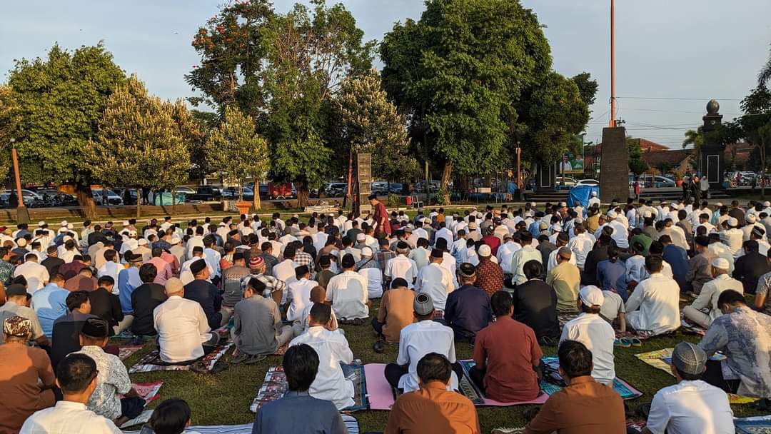 Alun-alun Kebumen dan Masjid Agung Kauman Menggelar Sholat Id, Berikut Jadwalnya