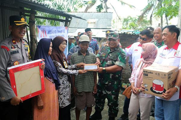 Sedulur Kebumen Kembali Bedah Dua Rumah Tak Layak Huni di Desa Kambangsari