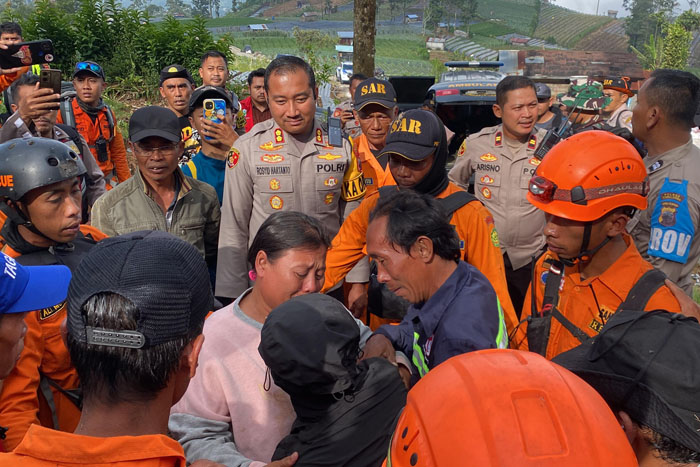 Pendaki Gunung Slamet yang Tersesat Ditemukan Selamat