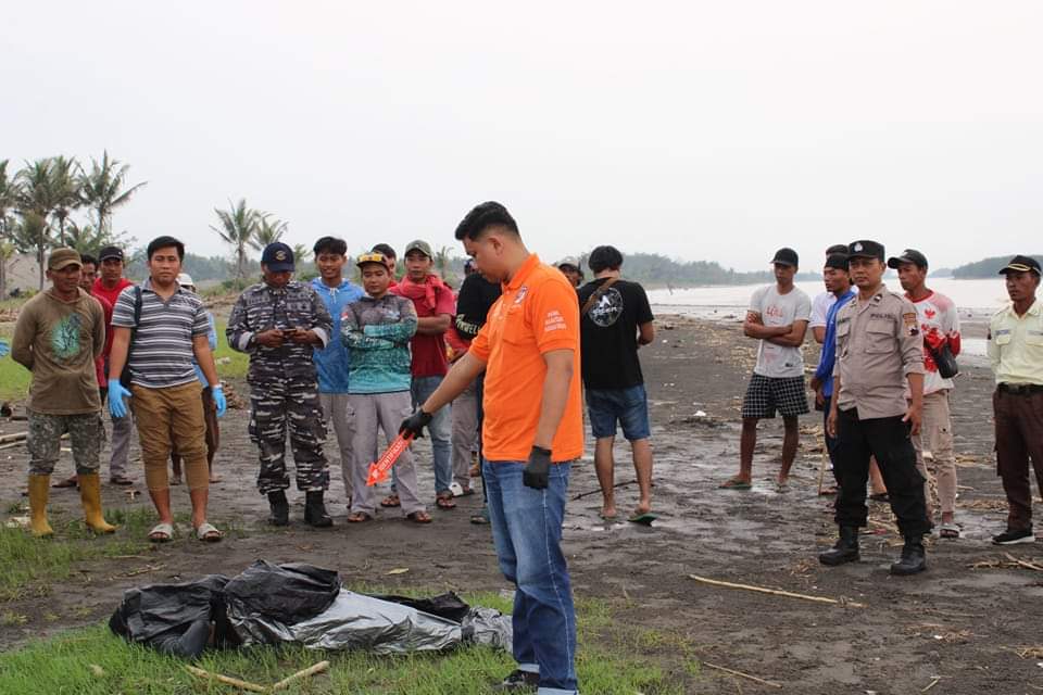 Diduga Korban Pembunuhan, Jasad Warga Desa Muktisari Ditemukan di Muara Sungai Lukulo